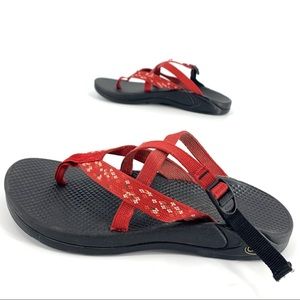 Chaco red flip flot sandals floral print size 9